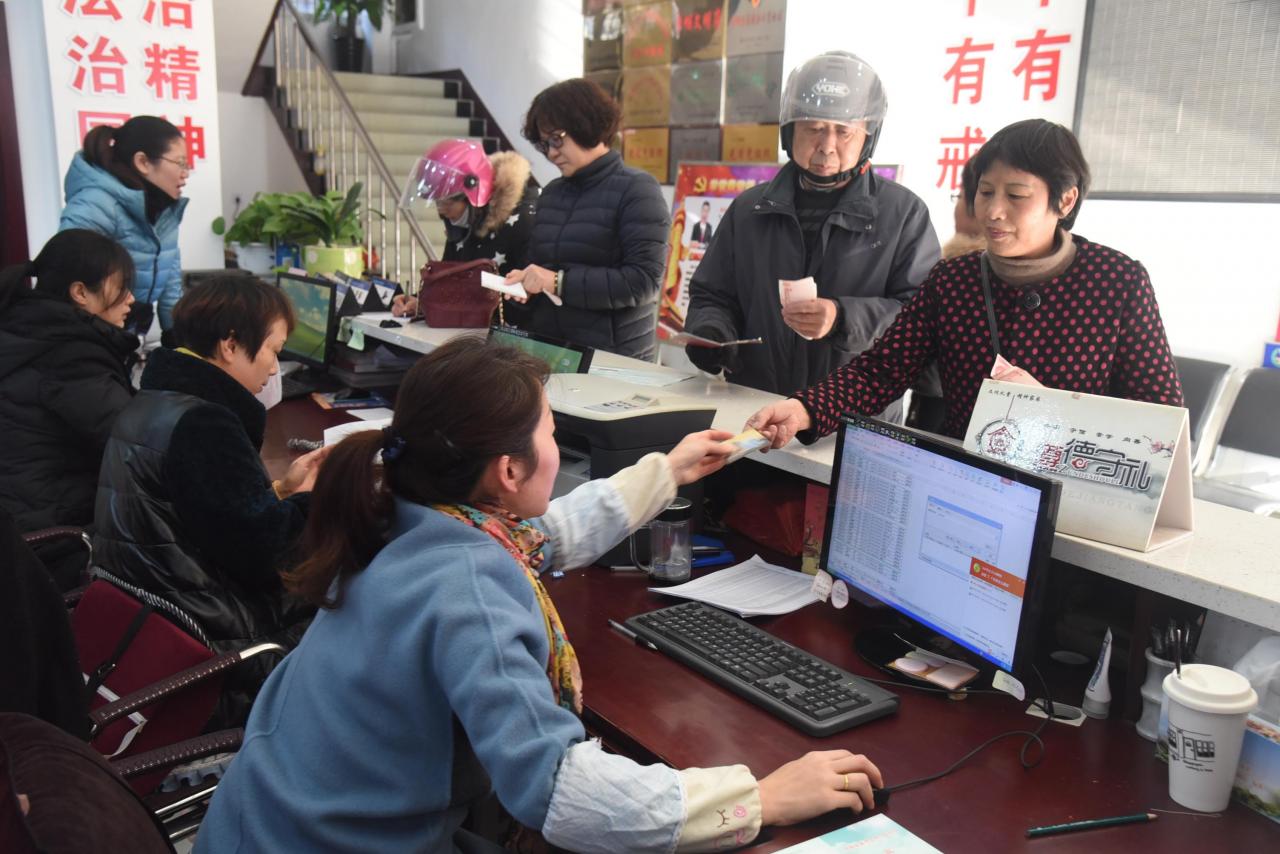 明年取消新农合缴费是真的吗(有村民选择断缴!有猫腻?)