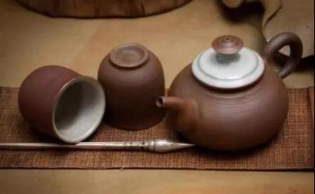 12条做生意赚钱的“富人思维”!(行走商界必备)