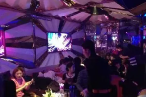 天上人间一鸡三吃什么意思，另类专区天上人间。