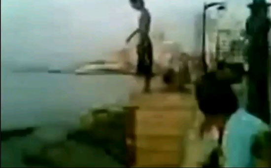 跳水失败脸摔两半图事件,附视频,恐怖胆小勿入 跳水失败脸摔两半图事件,附视频,恐怖胆小勿入