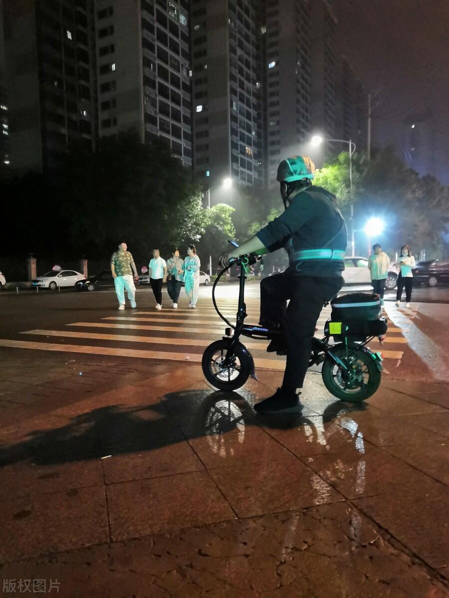 代驾价格表收费标准(2023最新代驾司机收费标准表一览) 代驾价格表收费标准(2023最新代驾司机收费标准表一览)