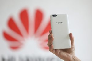 荣耀手机到底算不算华为手机？很多人到现在还没搞清楚。