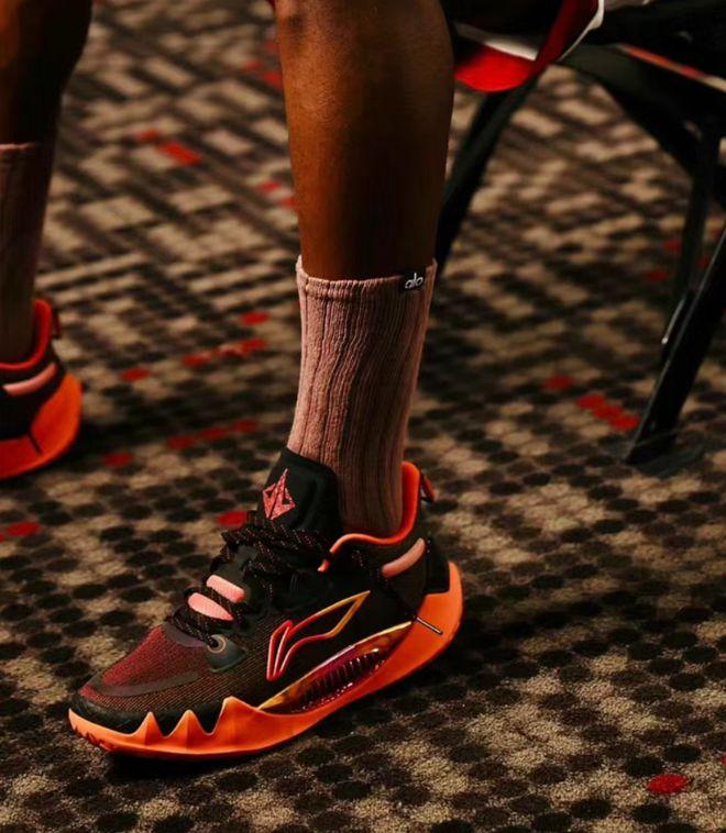 性价比高的篮球鞋 性价比高的篮球鞋