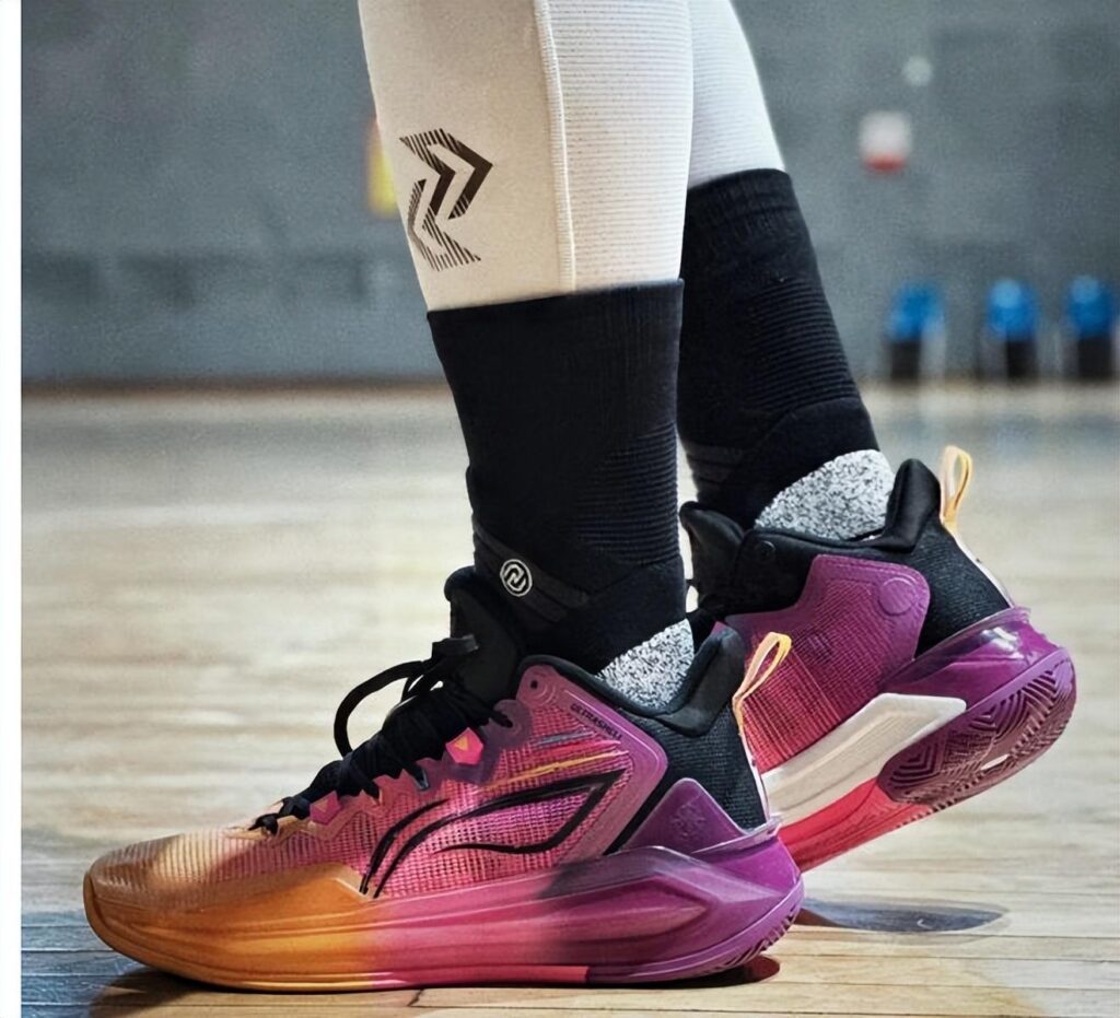 十大公认最强篮球鞋排行榜(颜值高性能好的篮球鞋品牌推荐) 十大公认最强篮球鞋排行榜(颜值高性能好的篮球鞋品牌推荐)